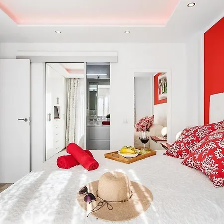 Ines Luxury